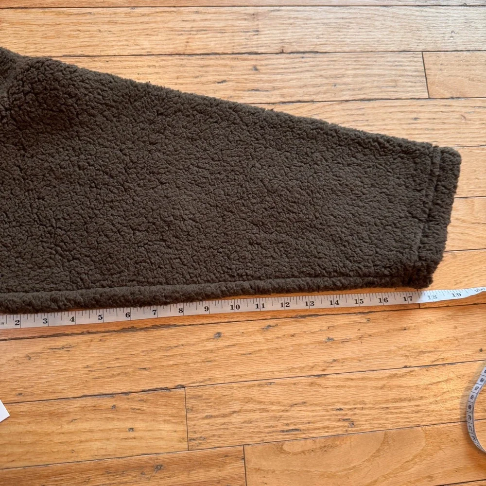 Disney Chip & Dale Sherpa Fleece Pullover Brown Womens XL-NWT - Picture 4 of 7